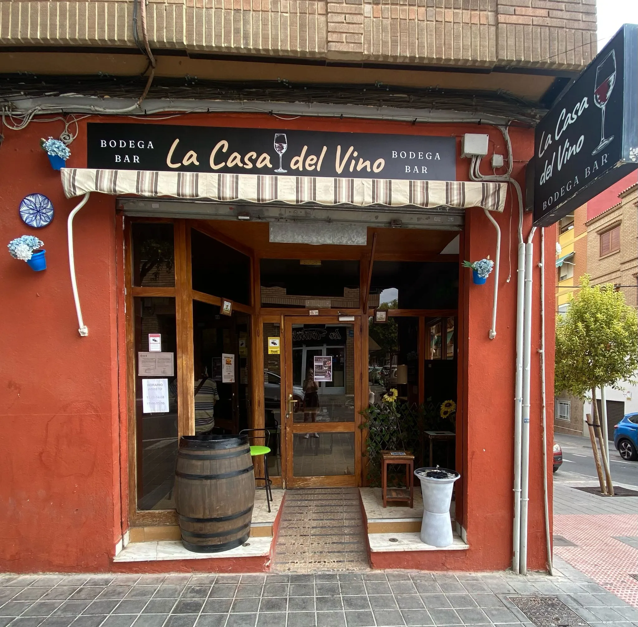 Bodega la casa del vino en Quart de poblet, Valencia